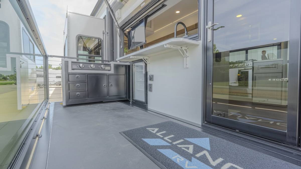 Outdoor Living Meets Smart Entertainment