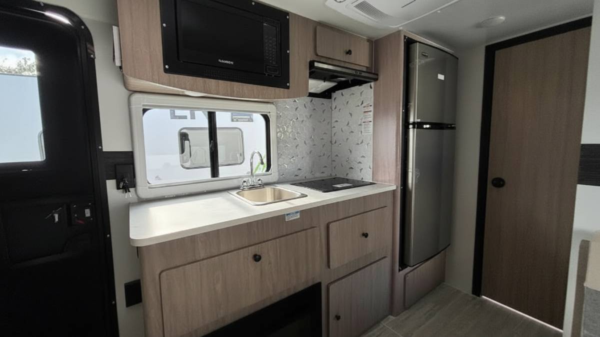 Revolutionary Wood-Free Design for Maximum Durability