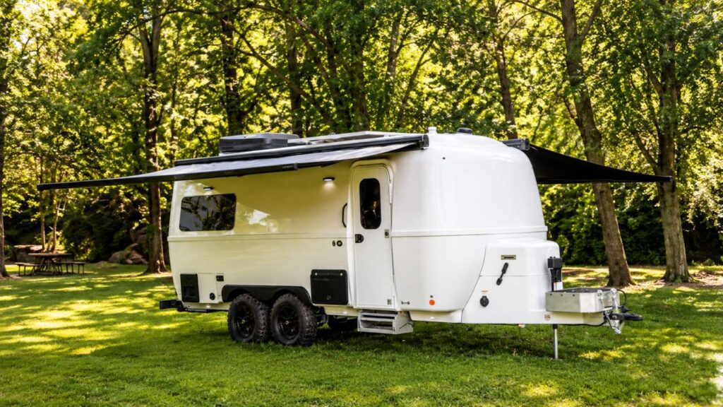 Oliver Apex X23 Debuts as a Premium Off-Grid Travel