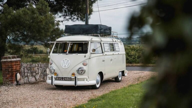 1966 Volkswagen Type 2 Campervan Once Owned by Take That Star Could Sell for the Price of a New Ford